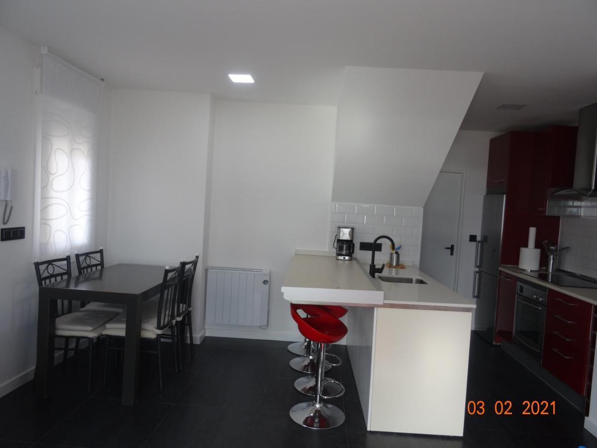 Apartamentos Casa Mucha Комбарро Екстер'єр фото